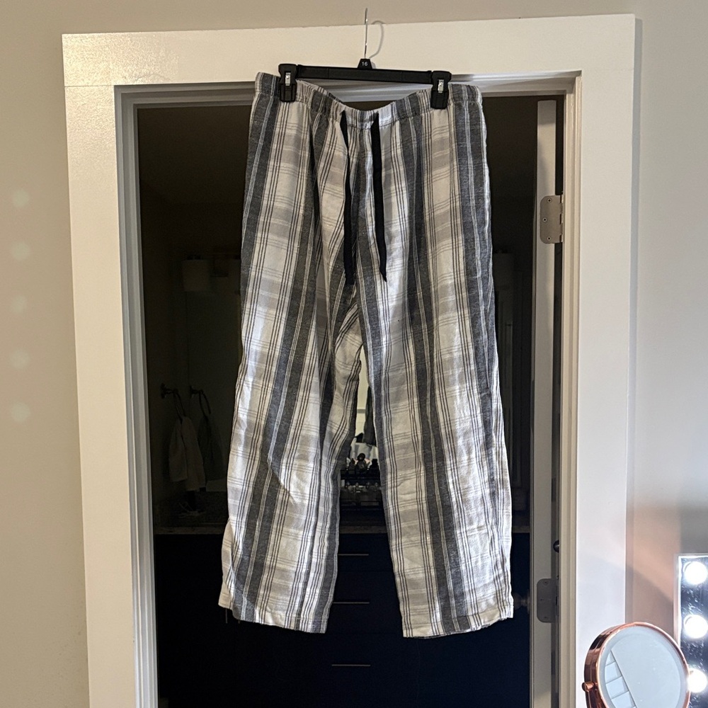 Men's Black and White Plaid Pants